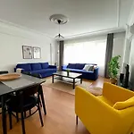 Location 3 Bedroom Flat - No6 *
