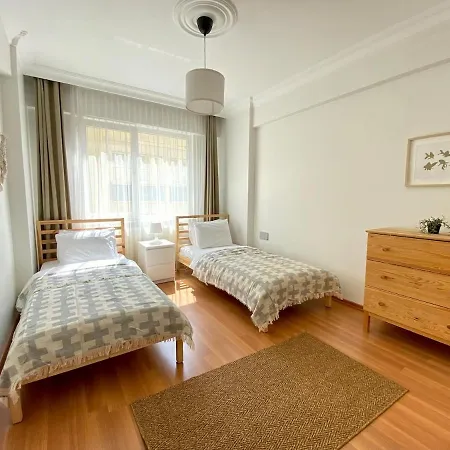 아파트 Location 3 Bedroom Flat - No6
